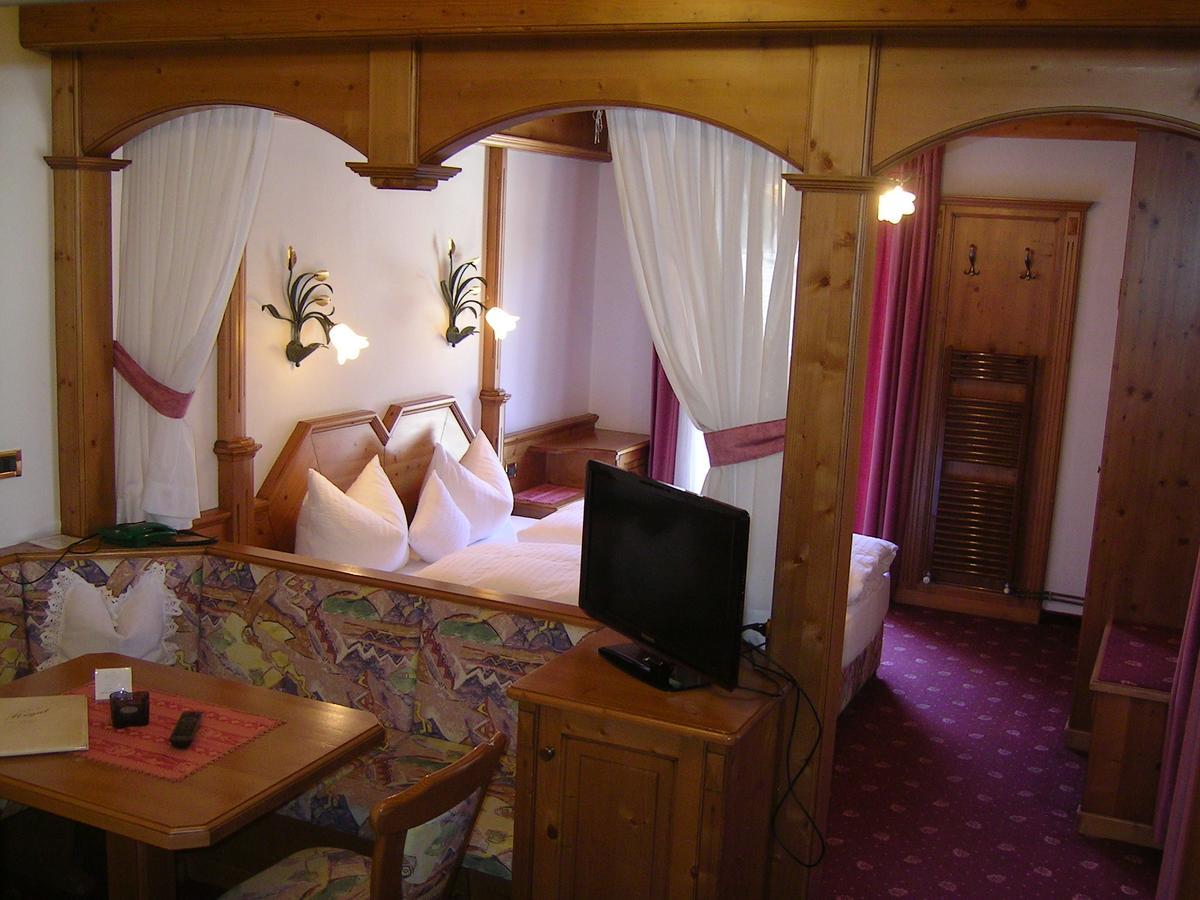 Hotel Garni Royal Arabba Ngoại thất bức ảnh