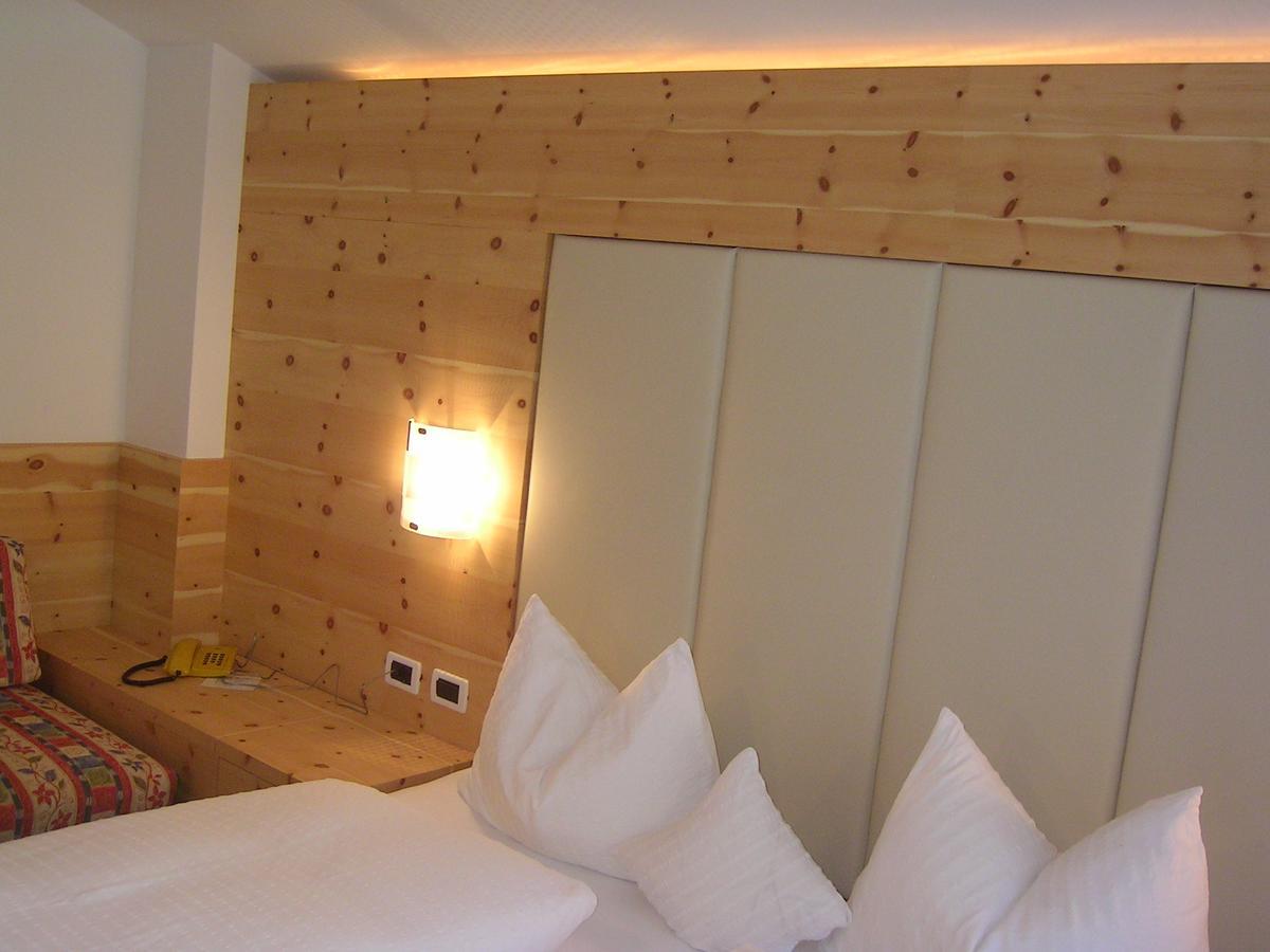 Hotel Garni Royal Arabba Ngoại thất bức ảnh